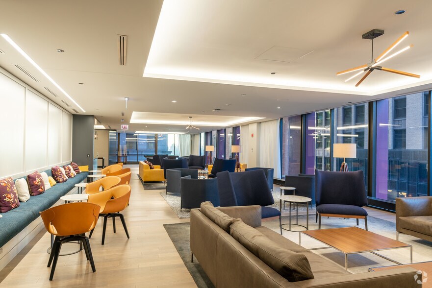 More Photos Of 333 S Wabash Ave, Chicago Office For Lease