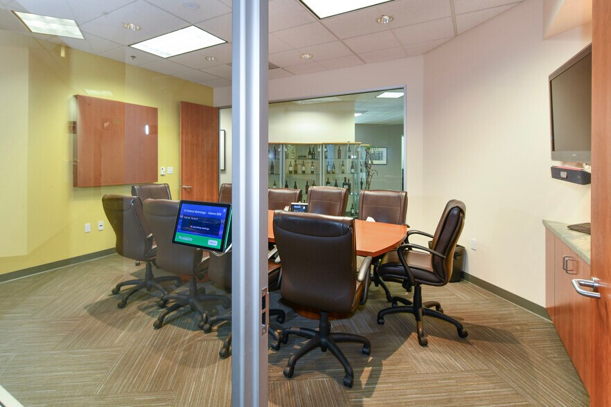 More Photos Of 899 Adams St, Saint Helena Office For Sale