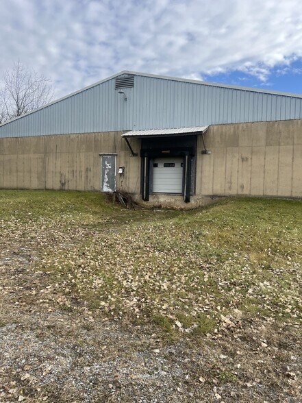 More Photos Of 105 Curtis st, Richland Warehouse For Sale