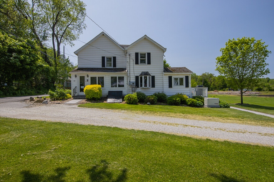 More Photos Of 73 Little York Rd, Warwick Garden Center For Sale