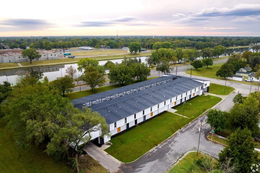 More Photos Of 425 W Taft St, Wichita Apartments For Sale