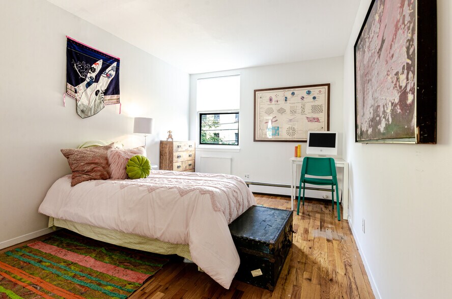 More Photos Of 47 Carroll St, Brooklyn Apartments For Sale