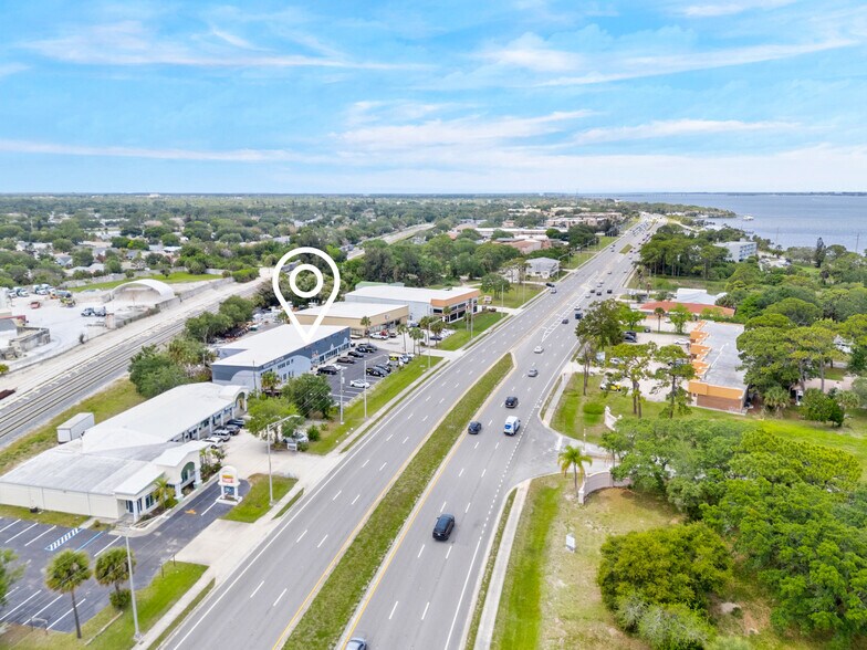 More Photos Of 2774 N Harbor City Blvd, Melbourne Freestanding For Lease