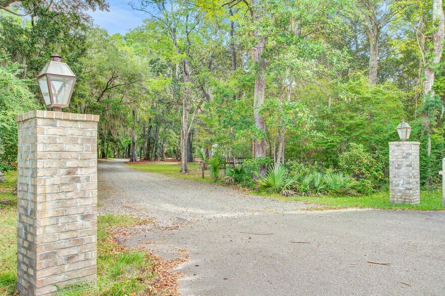 More Photos Of 3002 Edenvale Rd, Johns Island Specialty For Sale