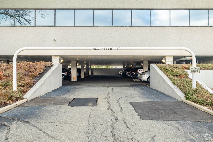 More Photos Of 10 Melville Park Rd, Melville Medical For Sale