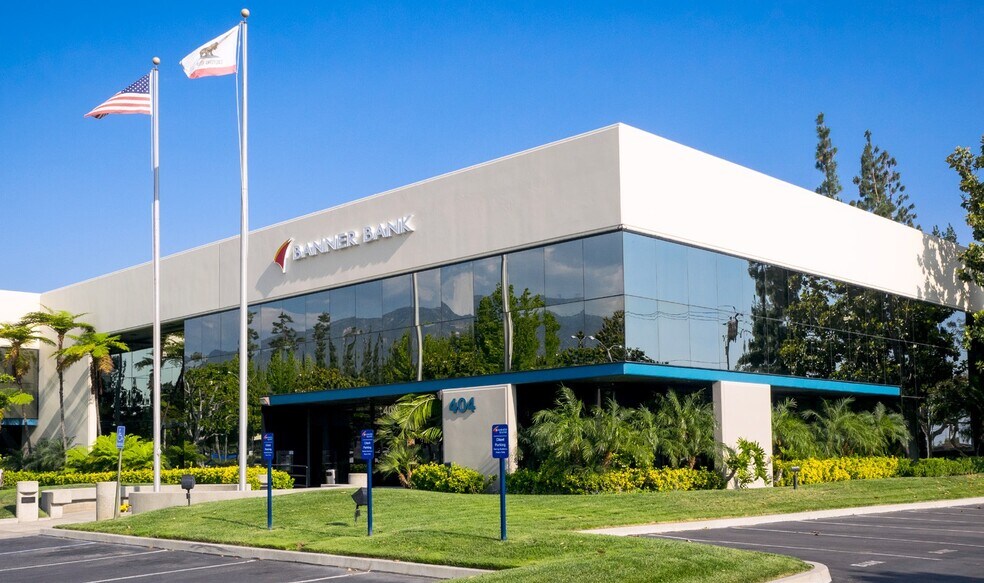 More Photos Of 402-408 E Huntington Dr, Monrovia Research And Development For Lease