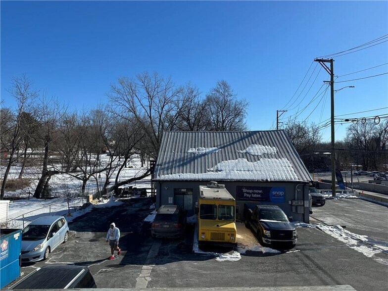 More Photos Of 7 Lehigh St, Catasauqua Restaurant For Sale