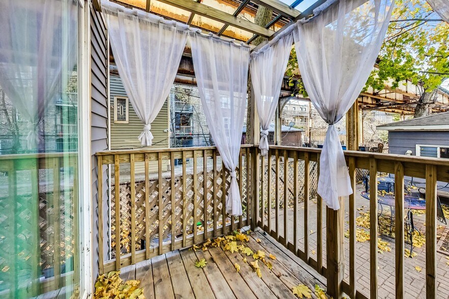 More Photos Of 3412 N Janssen Ave, Chicago Multifamily For Sale