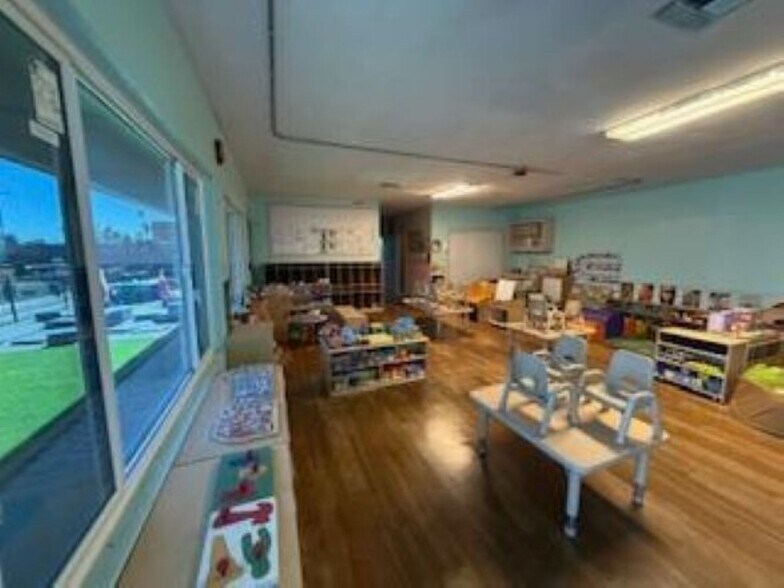 More Photos Of 1455 E Lynwood Dr, San Bernardino Schools For Sale