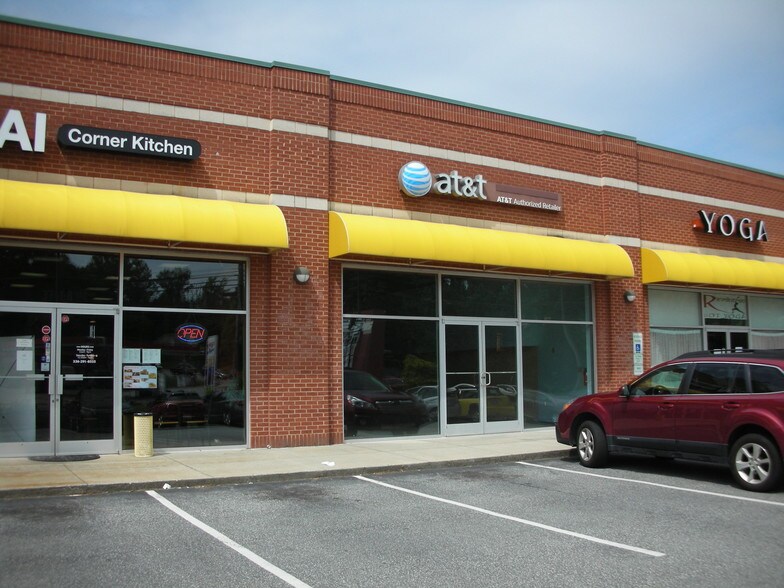 More Photos Of 3741 Battleground Ave, Greensboro Storefront Retail Office For Lease