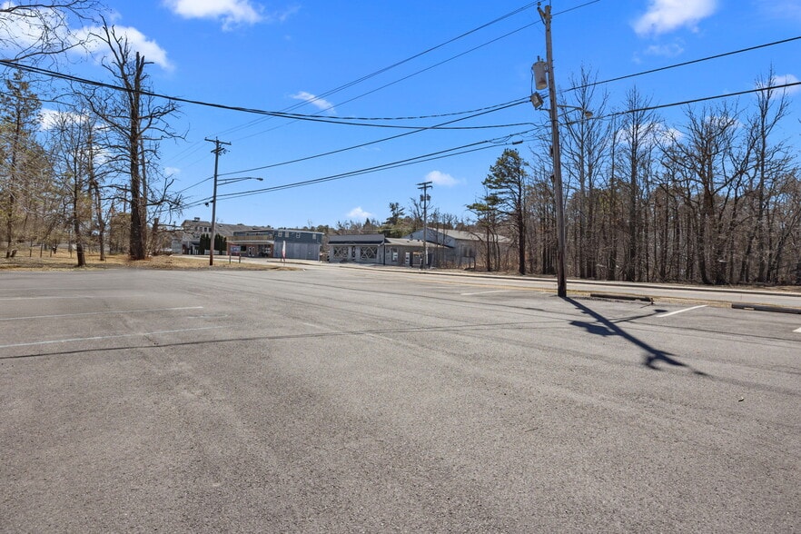 More Photos Of 305 Lakehurst Rd, Browns Mills Storefront For Sale