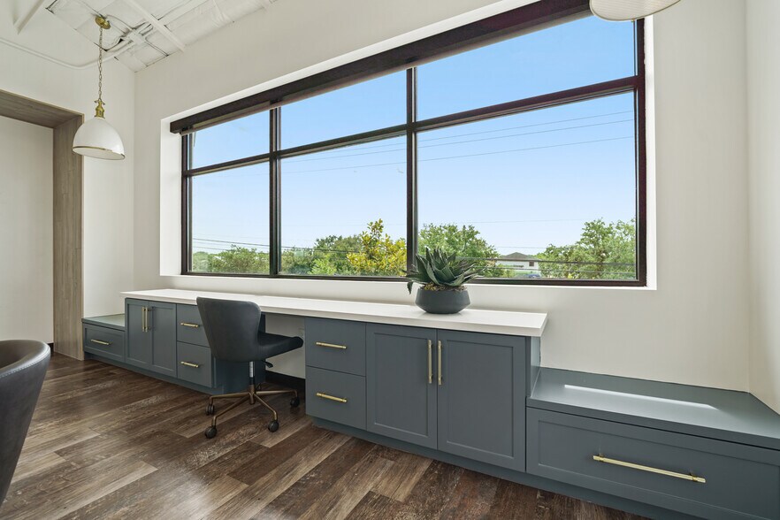More Photos Of 4300 FM 2351 Rd, Friendswood Office For Lease
