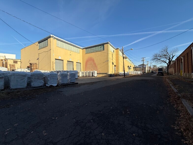 More Photos Of 27 Selvage St, Irvington Warehouse For Lease