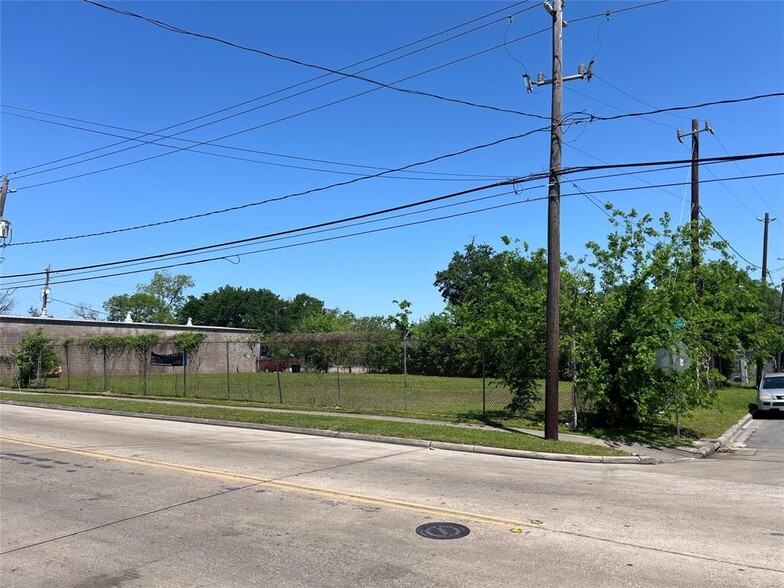 More Photos Of 0 Canal St, Houston Land For Sale