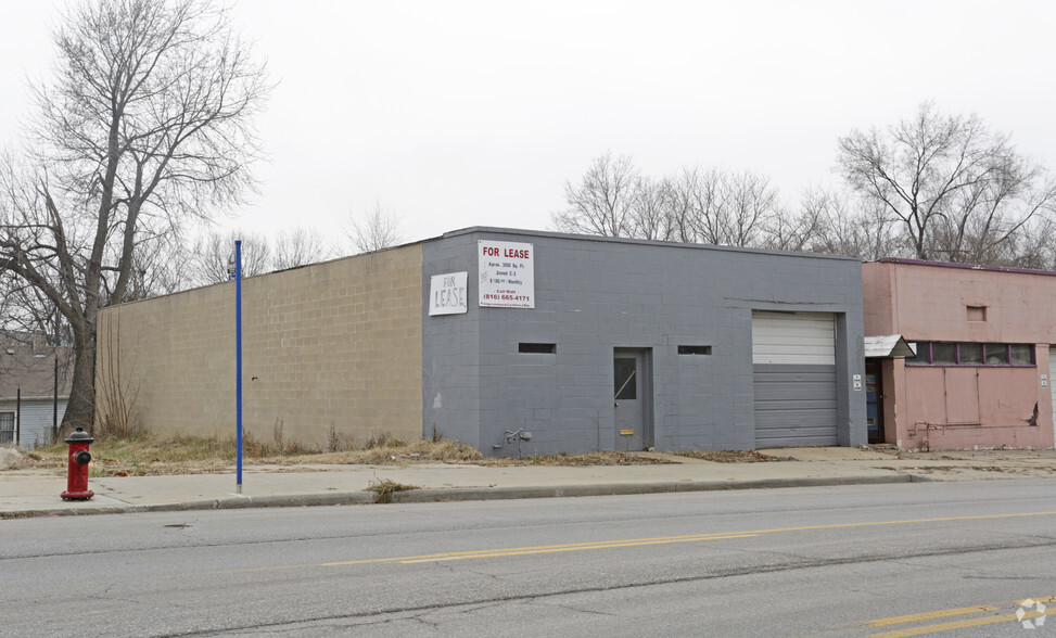 Primary Photo Of 2026-2028 Prospect Ave, Kansas City Warehouse For Sale