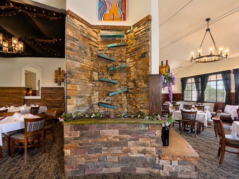 More Photos Of 506 W Broadway St, Mount Pleasant Specialty For Sale