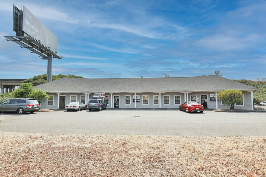 More Photos Of 107 W Q St, Springfield Office For Lease