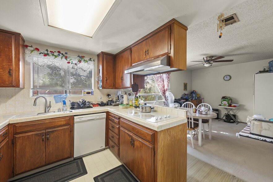 More Photos Of 857 Gallatin Dr, Santa Clara Apartments For Sale