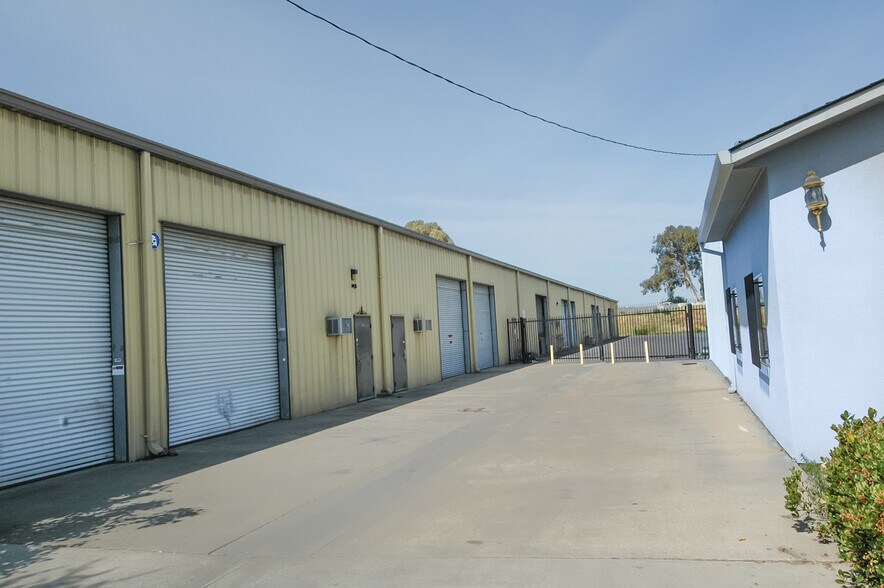 More Photos Of 1503 Lone Palm Ave, Modesto Warehouse For Lease