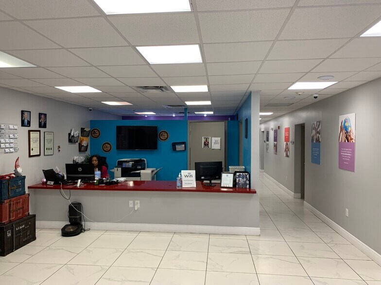 More Photos Of 201 SE 2nd St, Fort Lauderdale Office For Sale