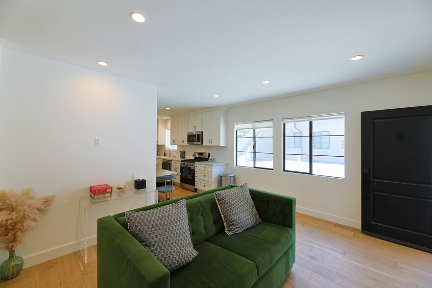 More Photos Of 22227 Pacific Coast Hwy, Malibu Apartments For Sale