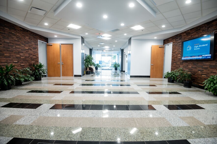 More Photos Of 4100 Lafayette Center Dr, Chantilly Industrial For Sale