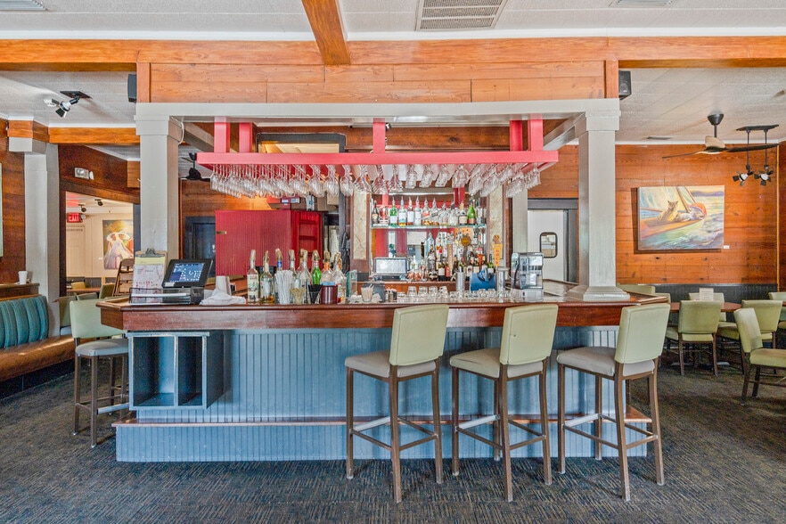 More Photos Of 4206 Duval St, Austin Restaurant For Lease