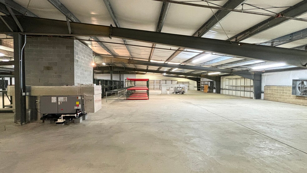 More Photos Of 475 Business Park Ln, Allentown Warehouse For Sale