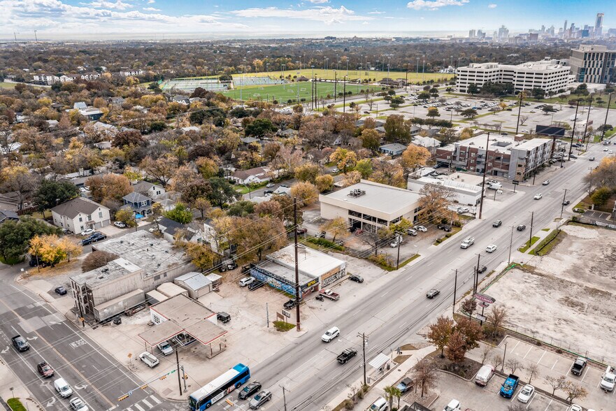 More Photos Of 5241 N Lamar Blvd, Austin Restaurant For Sale