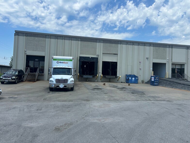 More Photos Of 8921-8957 Frost Ave, Saint Louis Distribution For Lease