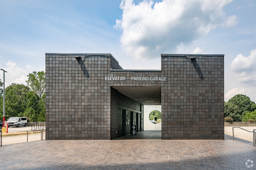 More Photos Of 3200 Windy Hill Rd SE, Atlanta Office For Lease