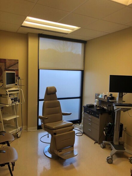 More Photos Of 5175 Morse Rd, Columbus Medical For Lease