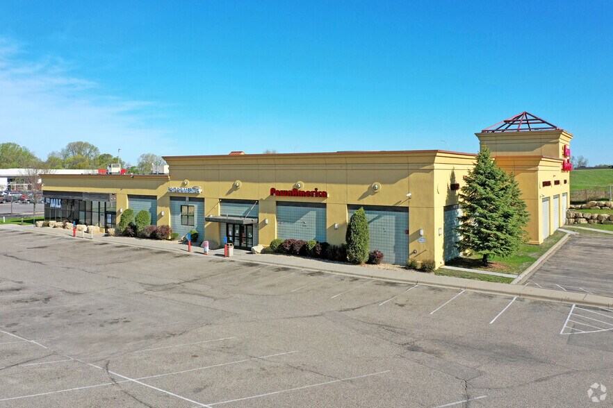 More Photos Of 785-789 53rd Ave NE, Fridley Freestanding For Lease