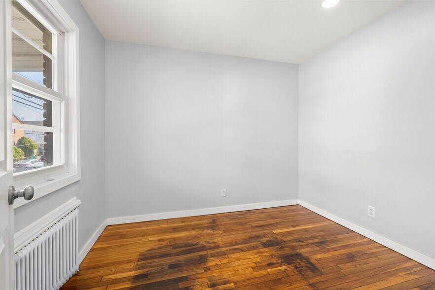 More Photos Of 1144 Mary St, Elizabeth Apartments For Sale