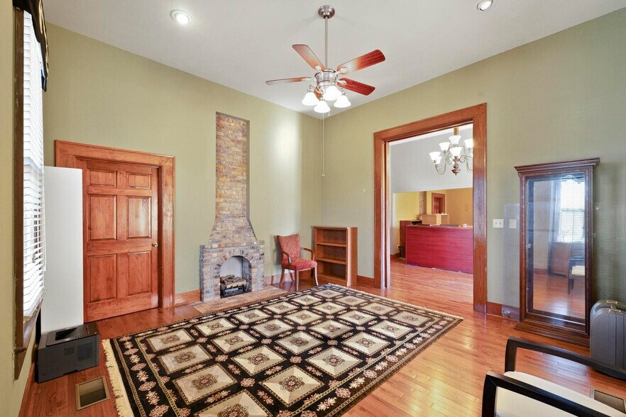 More Photos Of 902 E Gadsden St, Pensacola General Retail For Sale