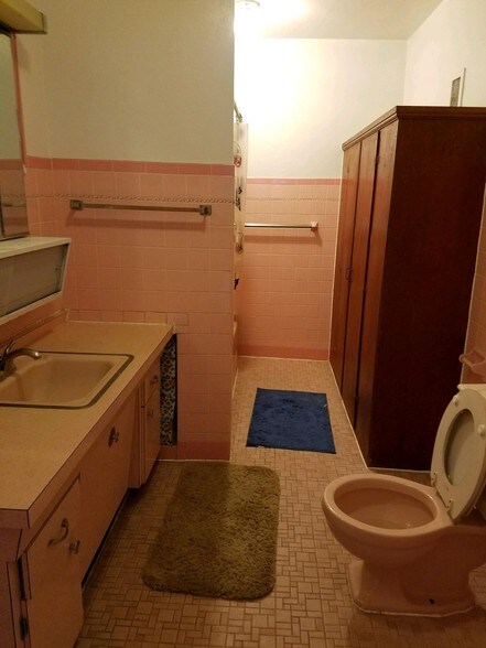 More Photos Of 612 W Gallatin St, Vandalia Apartments For Sale