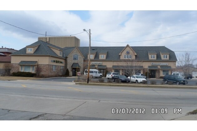 More Photos Of 207 E Church St, Sandwich Office For Lease