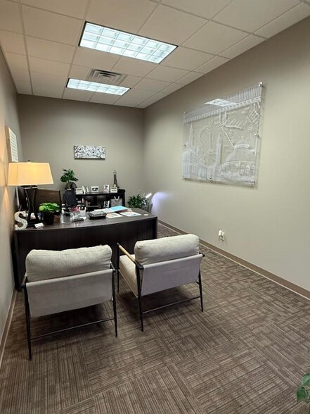 More Photos Of 6131 Gateway Rd, Columbus Office For Lease