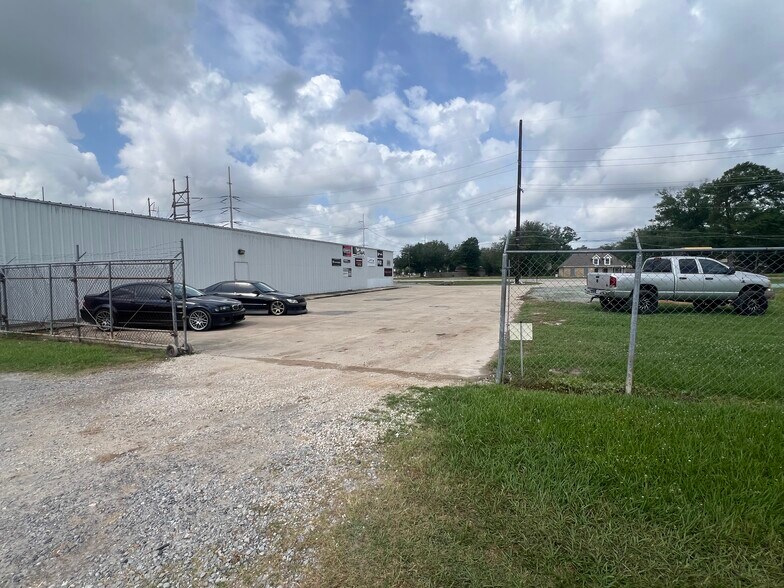 More Photos Of 5433 Highway 14, Lake Charles Auto Repair For Sale