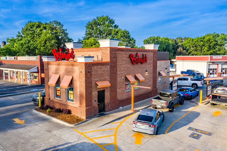 Primary Photo Of 6343 Joe Frank Harris Pky NW, Adairsville Fast Food For Sale