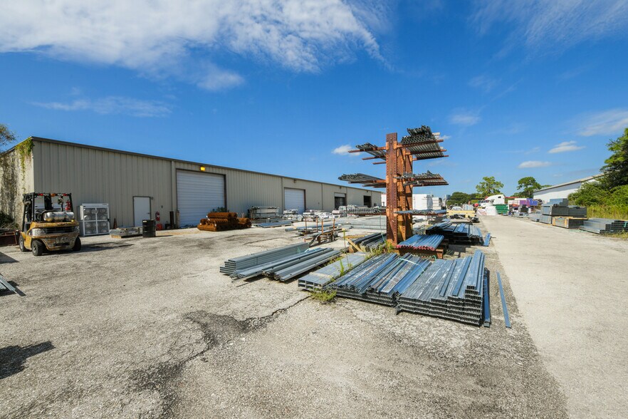 More Photos Of 3045 S McCall Rd, Englewood Warehouse For Sale