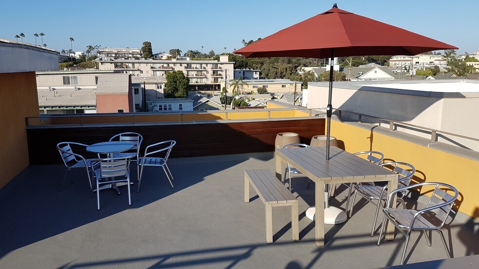 More Photos Of 2216 Main St, Santa Monica Apartments For Sale