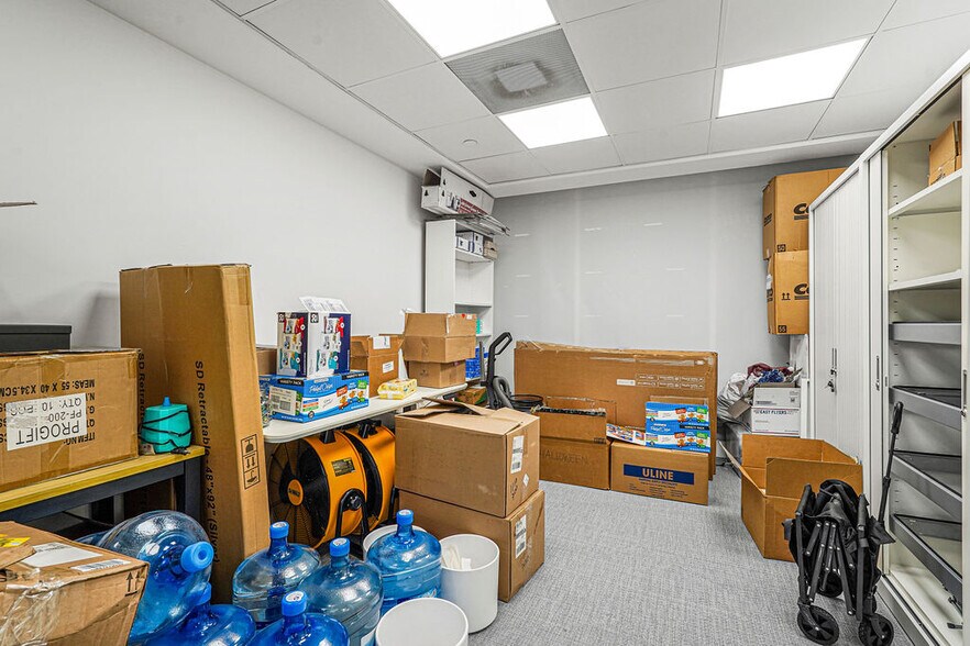 More Photos Of 1110 Brickell Ave, Miami Office For Sale