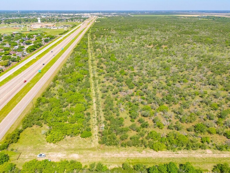 More Photos Of NE Zac Lentz Parkway, Victoria Land For Sale