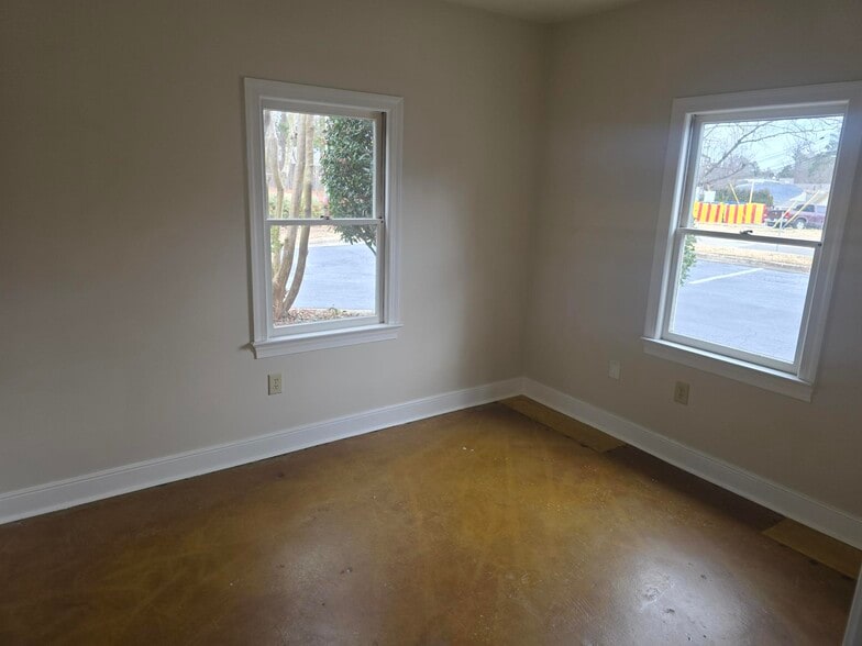 More Photos Of 3202 Old Chapel Hill Rd, Durham Flex For Lease