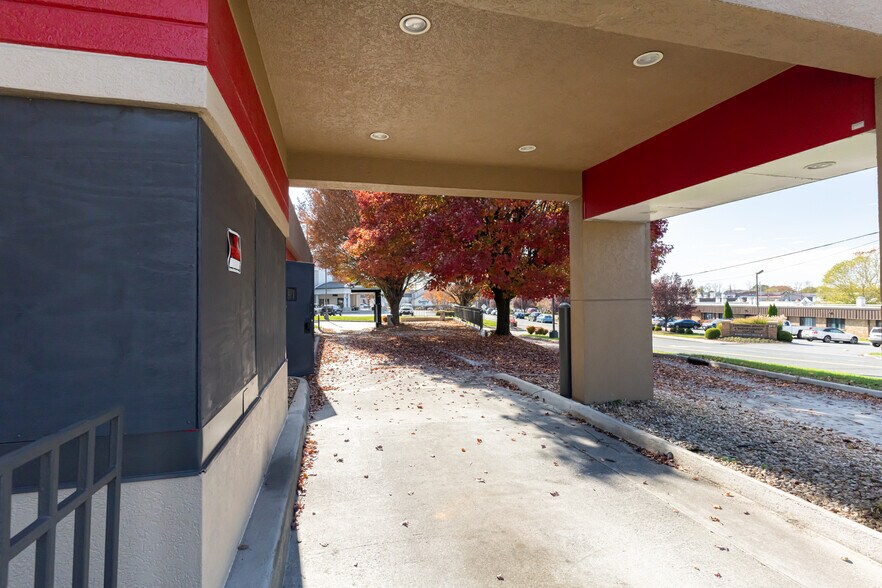 More Photos Of 2901 Candlers Mountain Rd, Lynchburg Fast Food For Sale