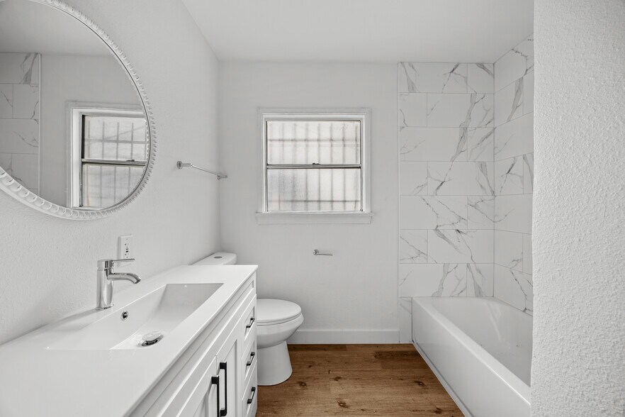 More Photos Of 11008 Willowbrook Ave, Los Angeles Multifamily For Sale
