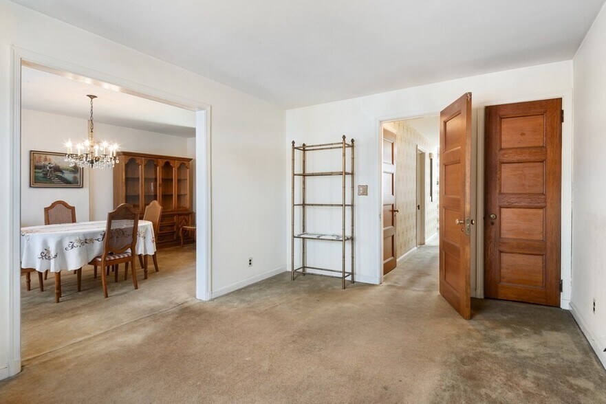 More Photos Of 370 Mamaroneck Ave, Mamaroneck Storefront Retail Residential For Lease