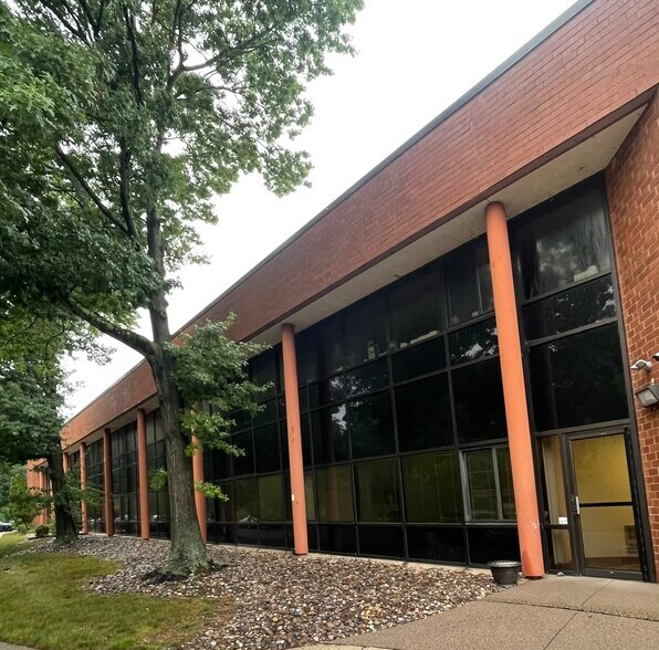 More Photos Of 123 Franklin Corner Rd, Lawrenceville Medical For Lease