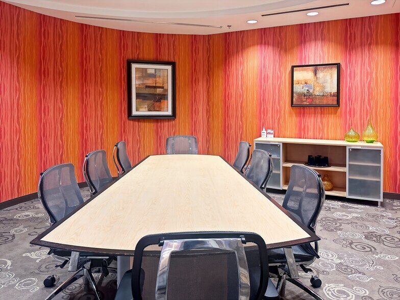More Photos Of 410 S Rampart Blvd, Las Vegas Coworking Space